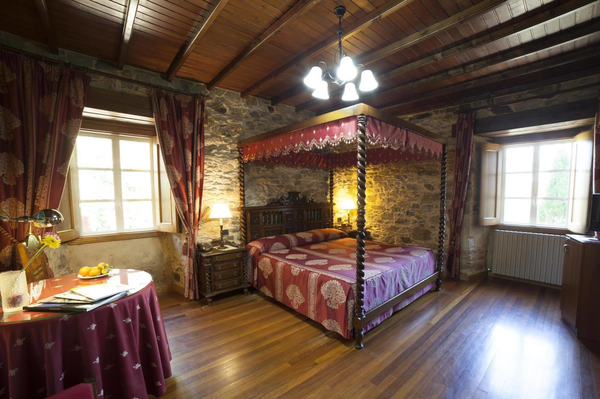 Pazo Xan Xordo Guest House ลาวาโกญา ภายนอก รูปภาพ